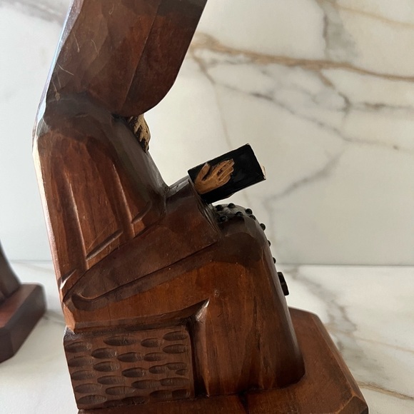 Vintage Mexican Folk Art hand carved wood Monk Priest Frier. 8.5” tall. - Picture 4 of 5